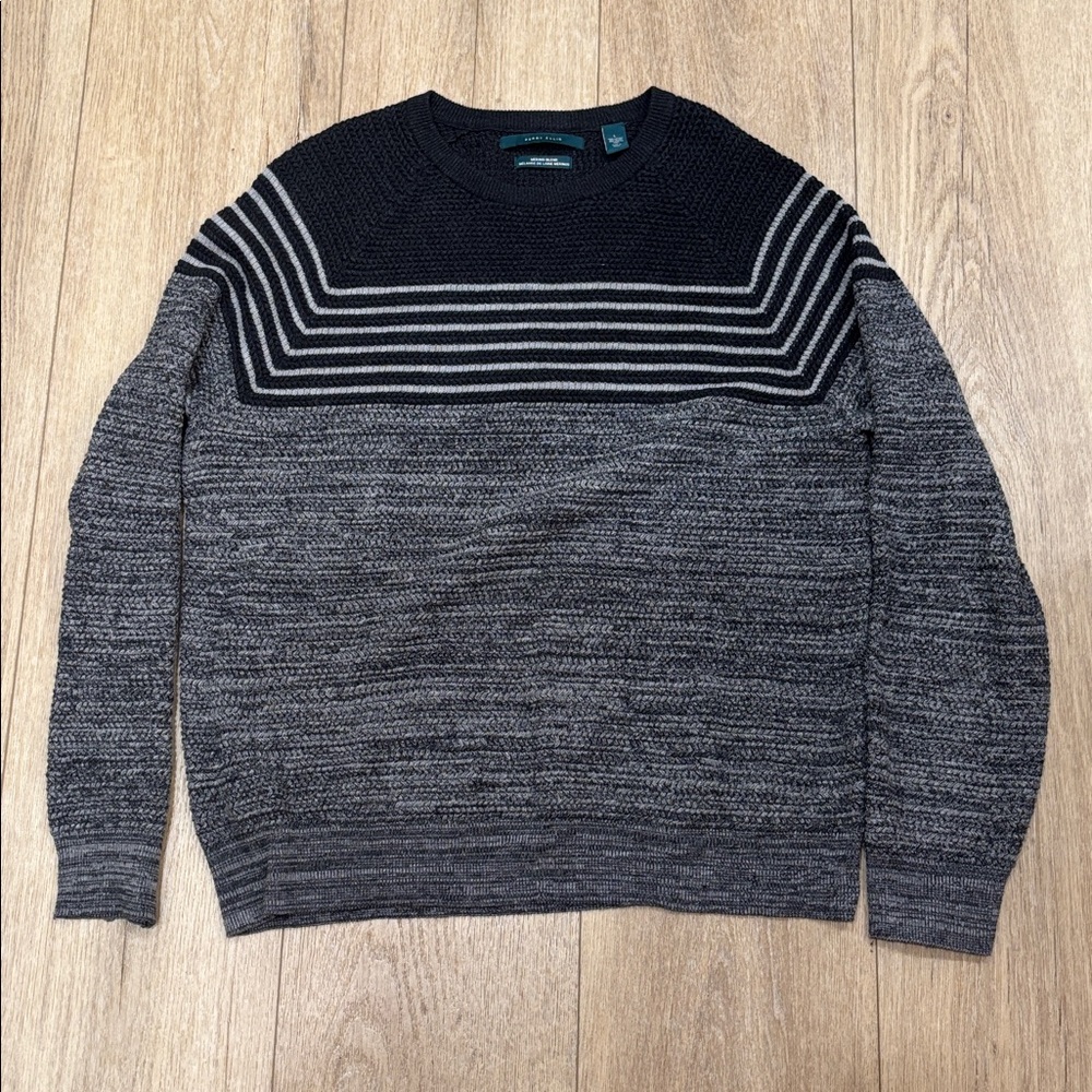 Perry Ellis merino blend sweater size large. Excellent condition.